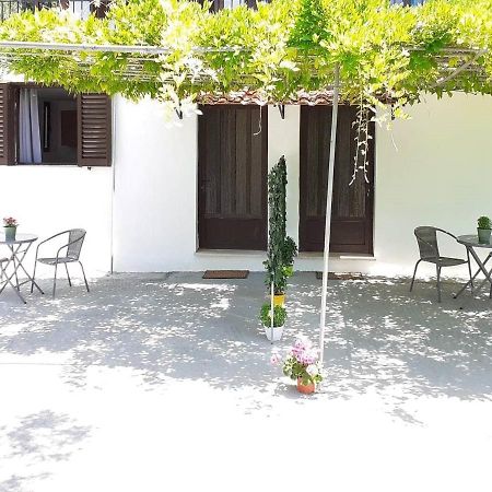 Daphnes Apartments Ratzaklion Экстерьер фото